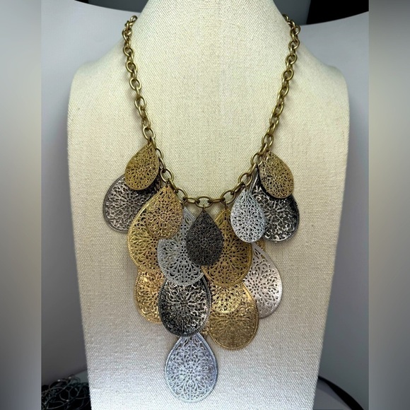 Jewelry - Vintage Bibb Tri-Colored Filigree Layered Pendant Necklace‎